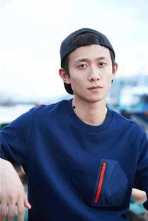 张一山恋情爆料最新消息,神秘女友身份曝光，恋情细节引热议  第3张